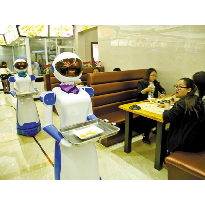 桂林市餐厅机器人、送餐机器人、送菜机器人、红美机器人设备厂家直销