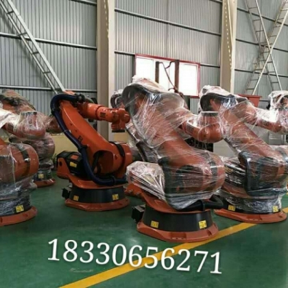 出售一批库卡搬运机器人   库卡机器人出售
