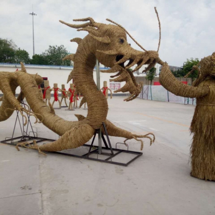大型草编造型布展公司